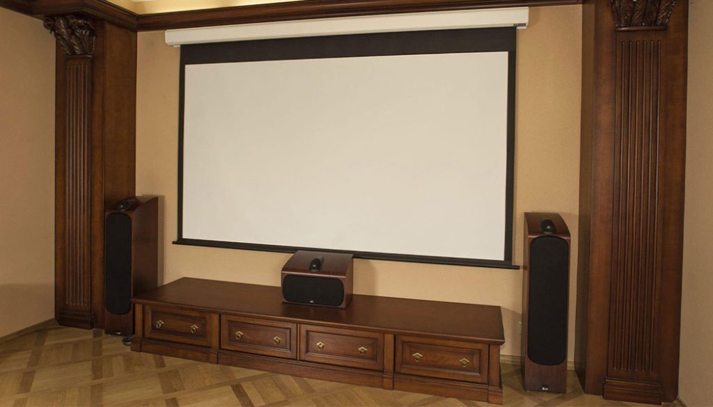 Home cinema screens